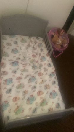 Toddler bed