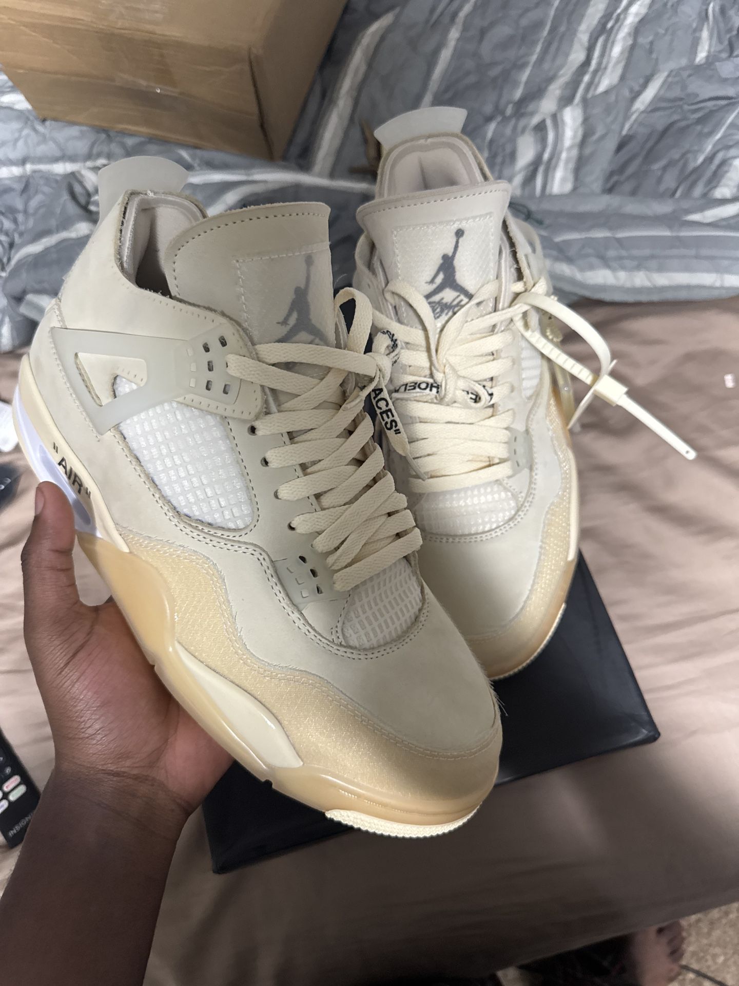 Off white 4s