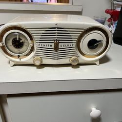 Vintage Zenith Radio 