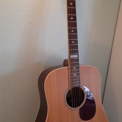 Acoustic Guitar With Hard Case