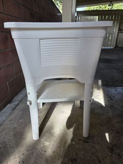Laundry sink