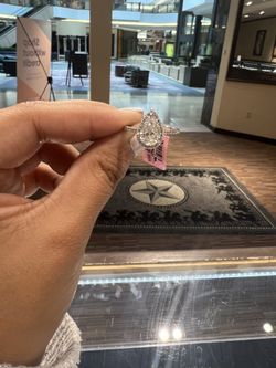 14k gold REAL LAB DIAMOND RING with 1.5ctw center stone for a good price!!