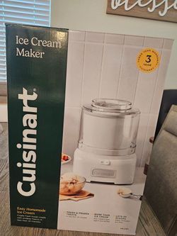 Cuisinart 1.5 quart Ice cream maker