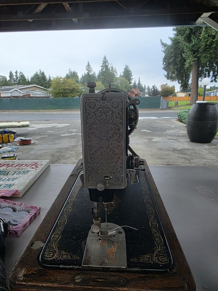 Singer Sewing Machine