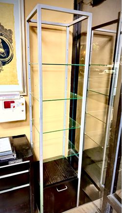 Tall shelving floor display showcase shelf storage