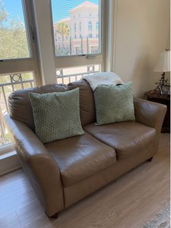 Ashley Genuine Leather Loveseat – Excellent Condition