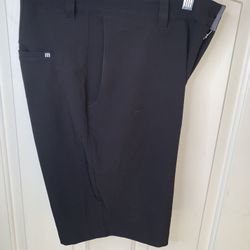 Men’s Travis Mathew Golf Shorts!!