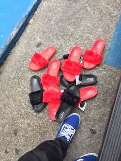 8.5 red and black and 6.5 red left ! Rihanna Fenty Slides
