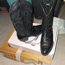 Areot Boots
