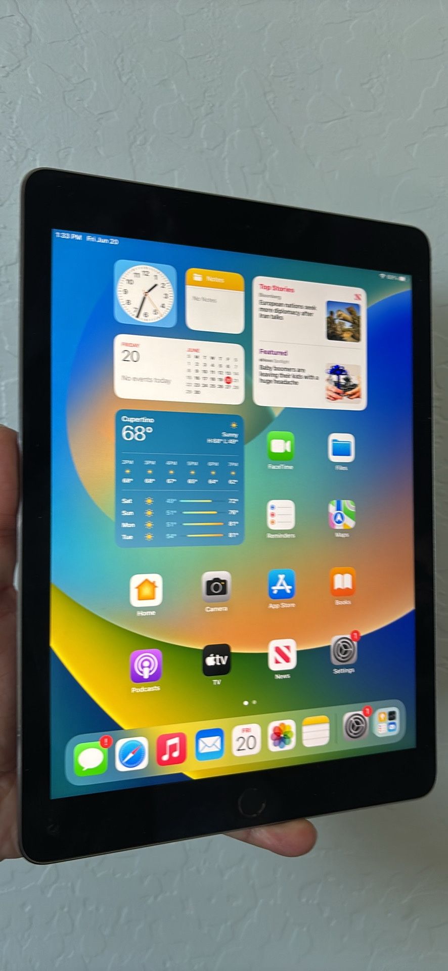 iPad Pro. Like New And Unlocked!