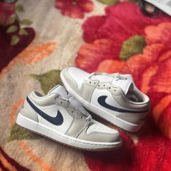 Jordan 1 Low Georgetown 