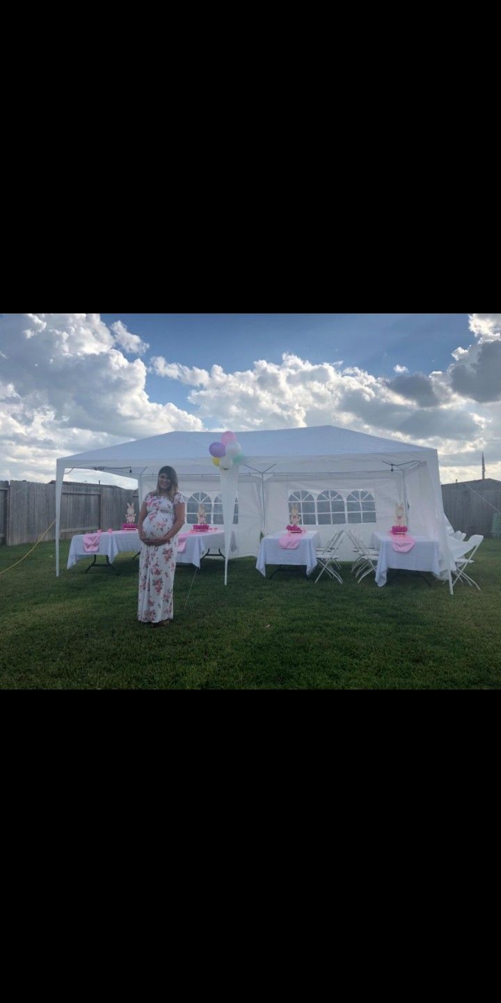10x20 Tent New Enclosed Window Removable Side Walls Or Open Stabilizer Material Weatherproof Strong
175 each.... 2 for 300