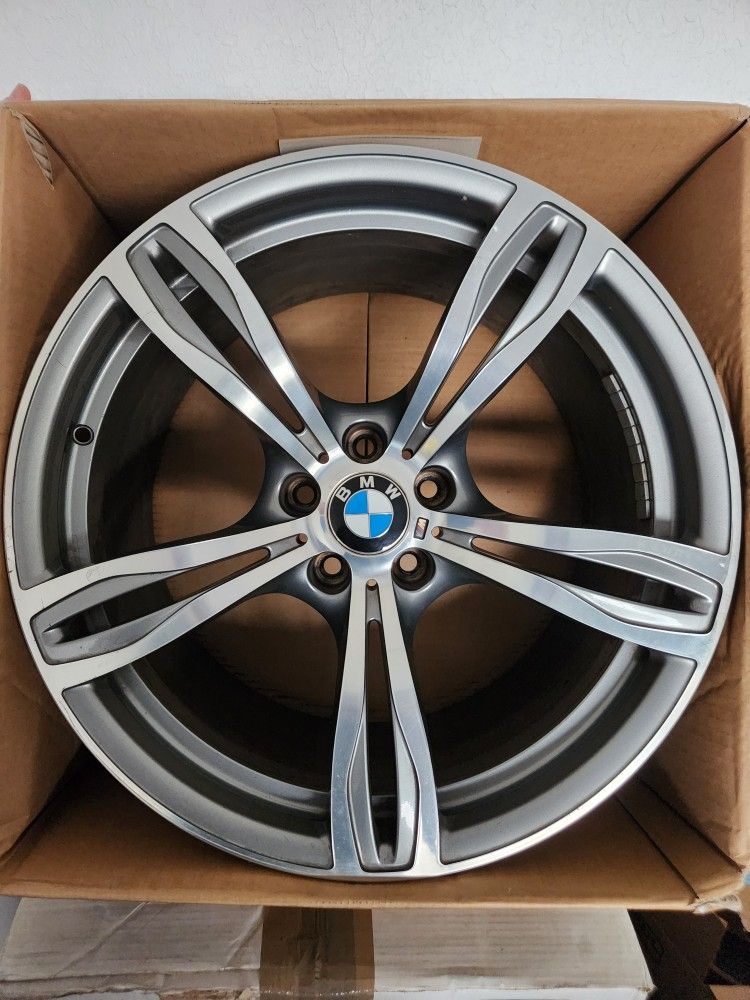 BMW M5 M6 20 " Rims OEM Price is For All 4 Rims