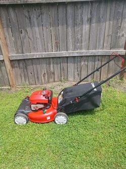 Self-Propelled Lawnmower Working Good You Can Try It Before