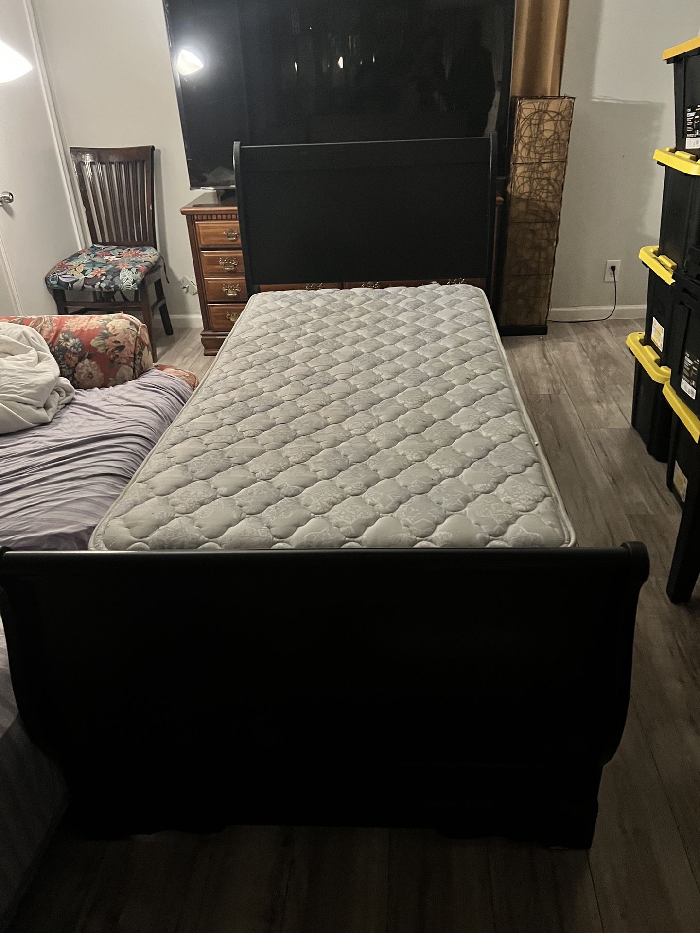 Twin Bed With Mattress