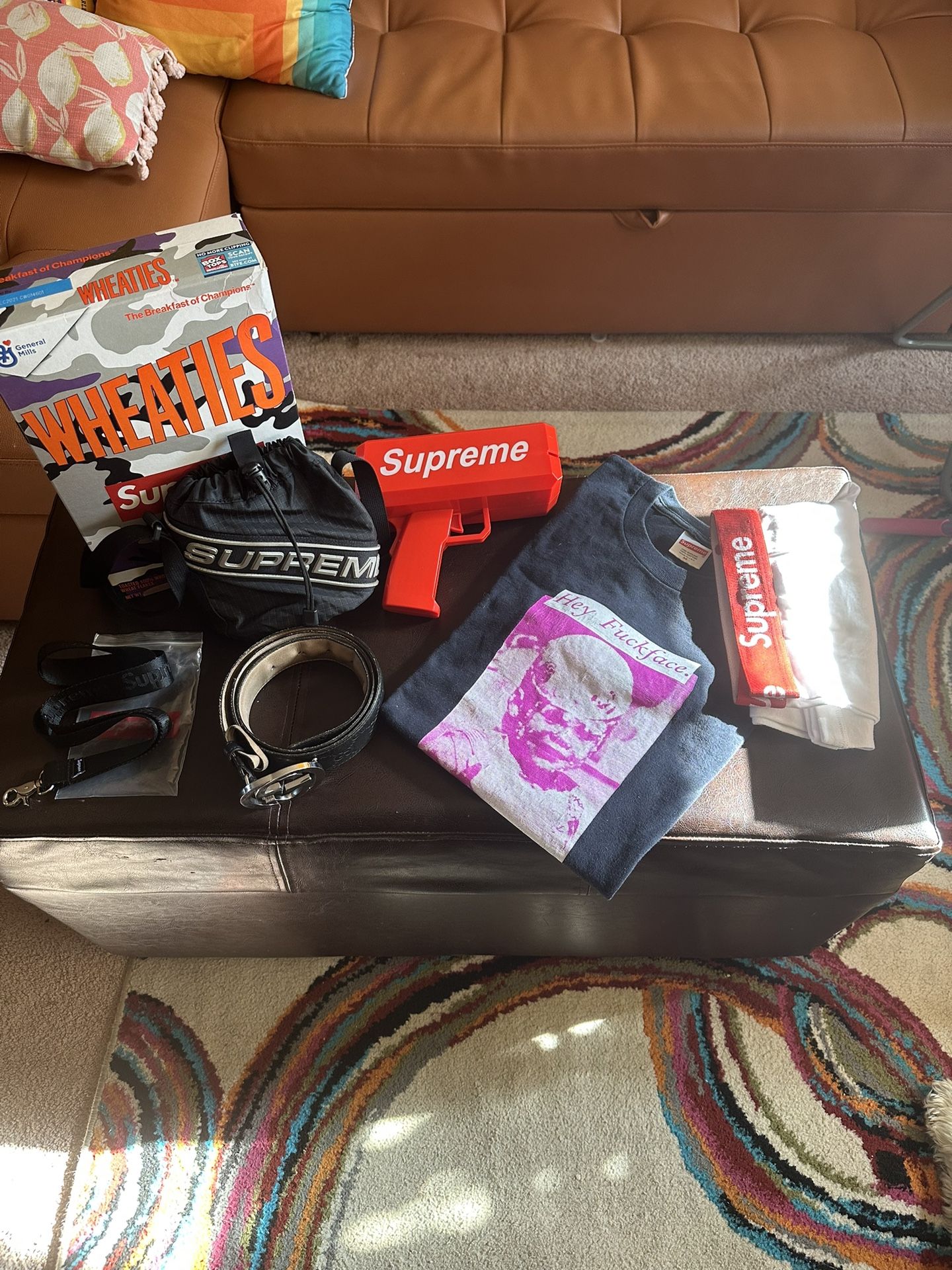Supreme Bundle + Gucci Belt