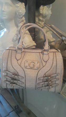 GUESS PURSE/BAG