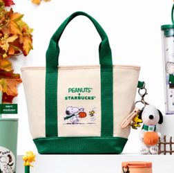 Starbucks Peanut Fall Tote Bag with Snoopy Keychain