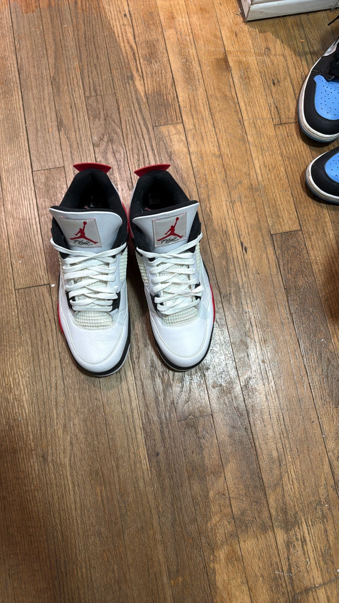 Jordan 4 With BOX Size 13