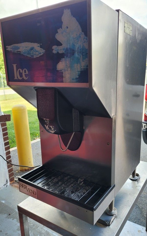 Servend Ice Dispenser