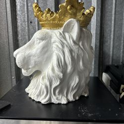 Lion Head Decor