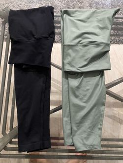 Leggings. ,  Looks like new ,  Size (  Medium  and  Large  )  Both  For