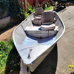 Aluminum Boat 12', 10 Hp Johnson Motor And Rack