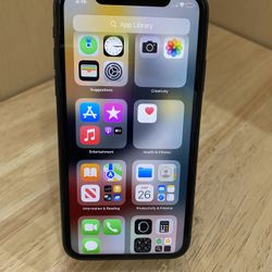 Black Friday Deal !!! IPhone 11 64 GB Factory Unlocked 