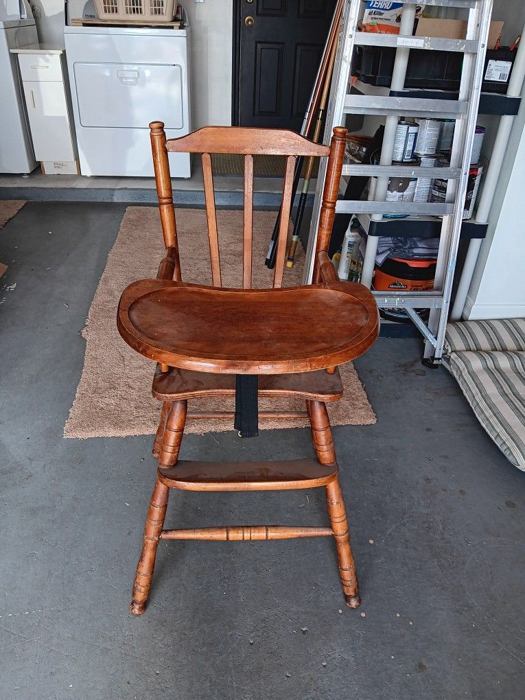 Vintage Oak Hill Baby Highchair