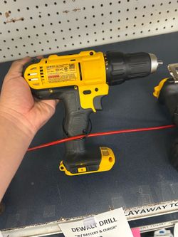 DEWALT DRILL / BATTERY AND CHARGER