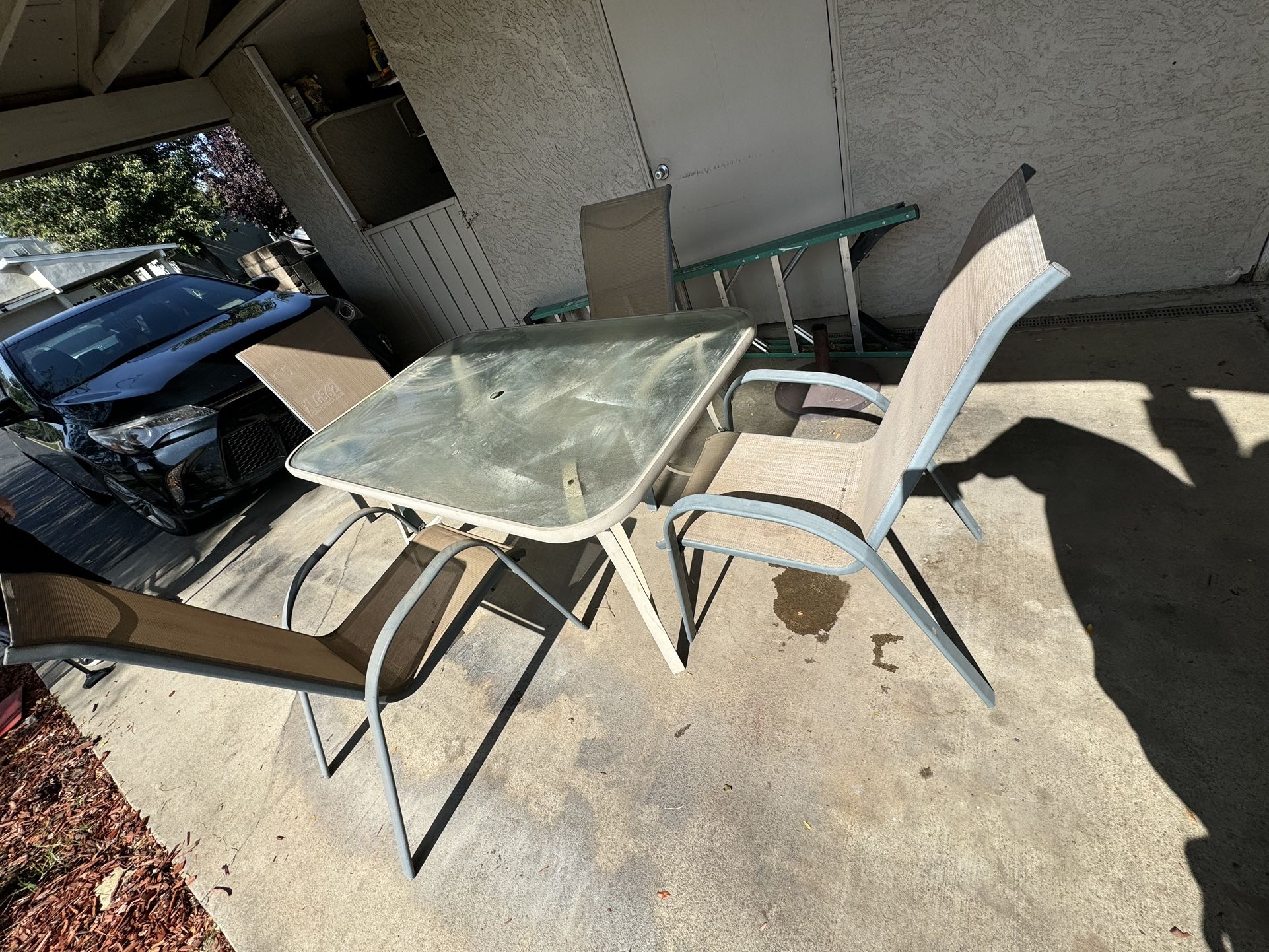 Free patio table