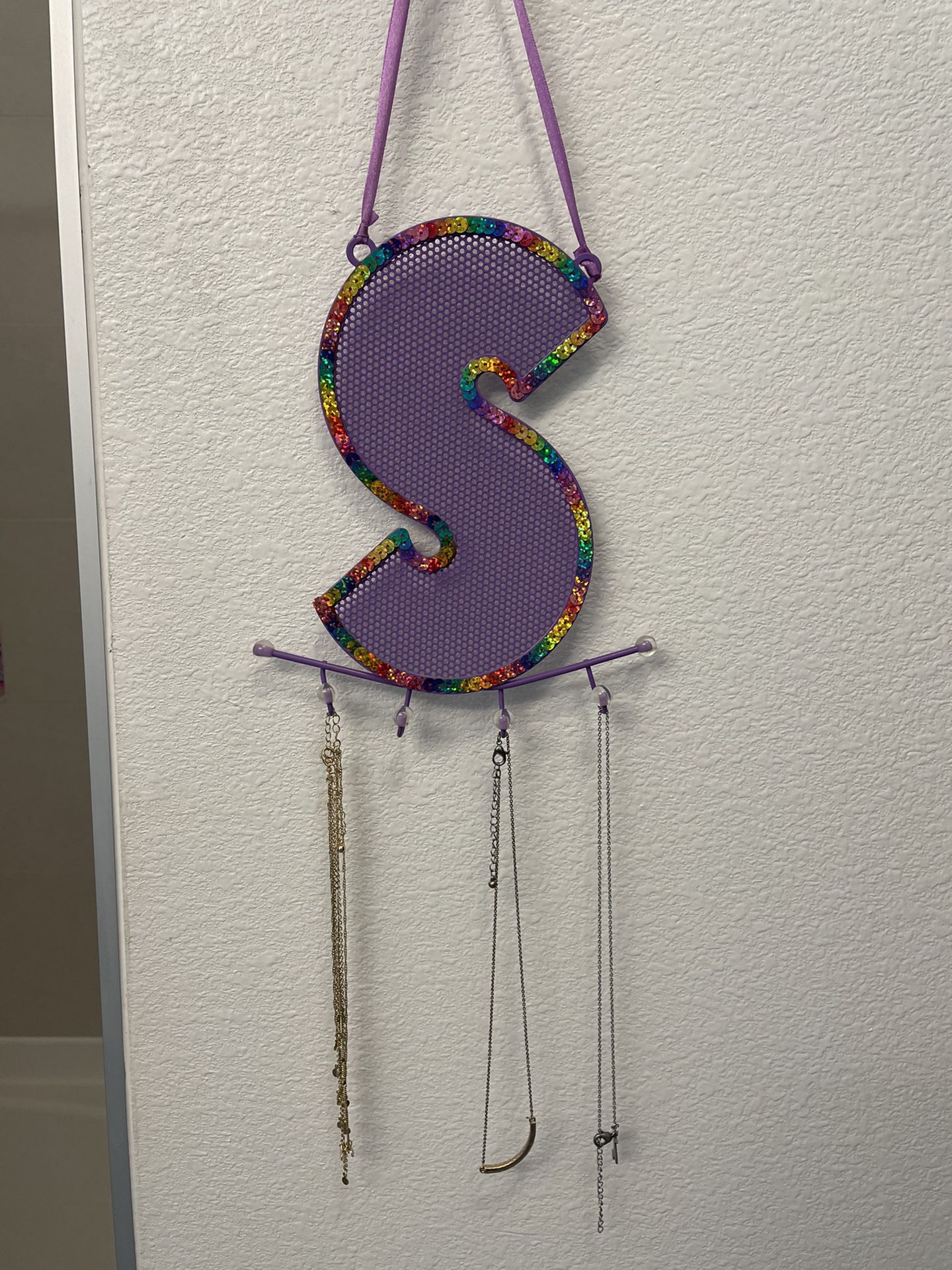 “S” Necklace Holder