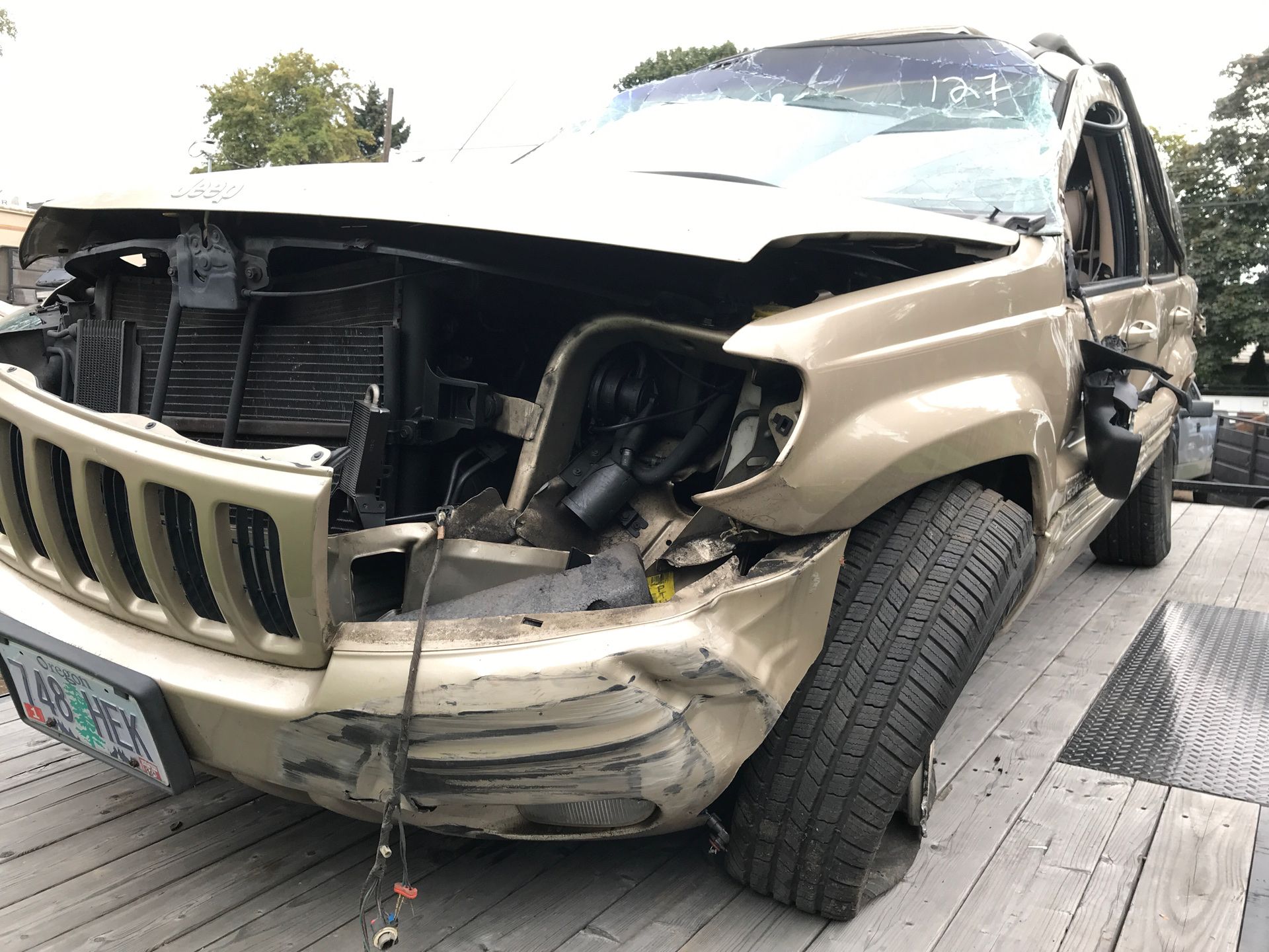 Parting out 1999 Jeep grand Cherokee Limited