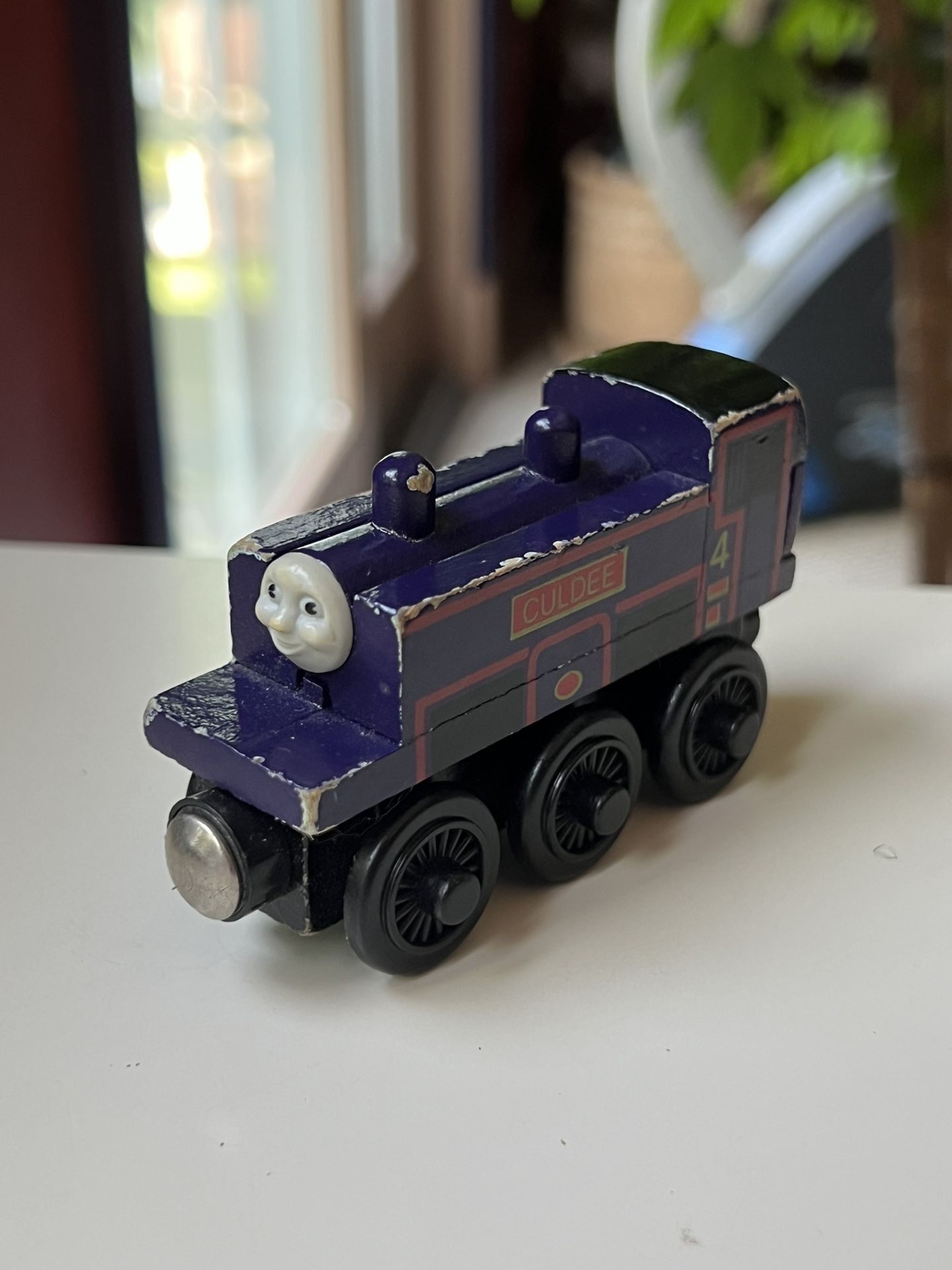 Culdee Thomas & Friends Wooden Railway Purple 2-Faced Train 2000