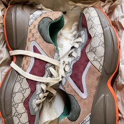 Gucci Sneakers