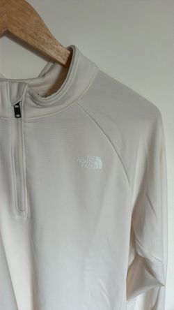 The North Face Women’s 1/4 Zip Long Sleeve in Ivory - Size Large
