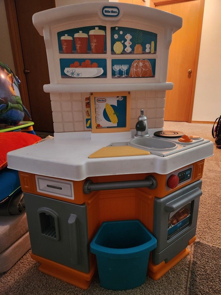 Play Kitchen