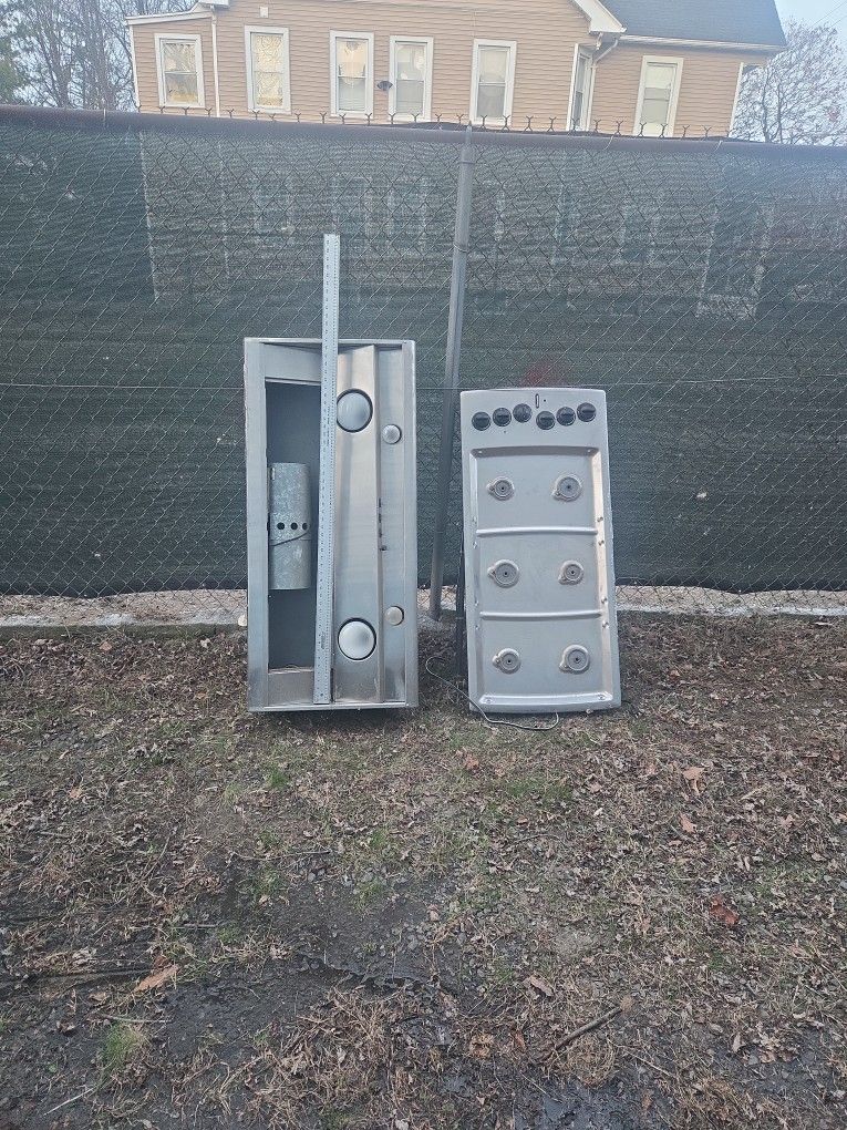 Stove Top And Exhaust Fan Brand Thermador