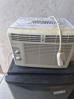 Window air conditioner