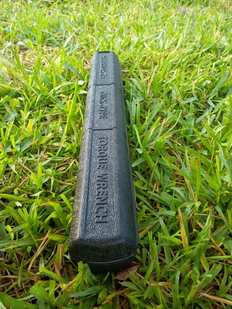 Pittsburgh 1/2in Drive Click Type Torque Wrench
