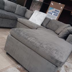 *Holiday Flash Sale!!!*---Flexible Lima Fabric Sectional Sofa W/Ottoman---Now $699!!!---Delivery/$10 Down Financing😉