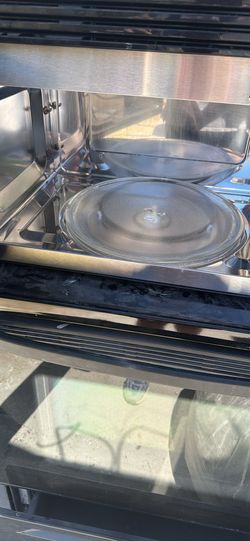 Microwave with stove