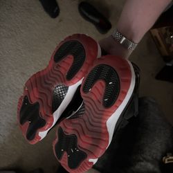 Jordan 11 . Bred 2025 Size 10