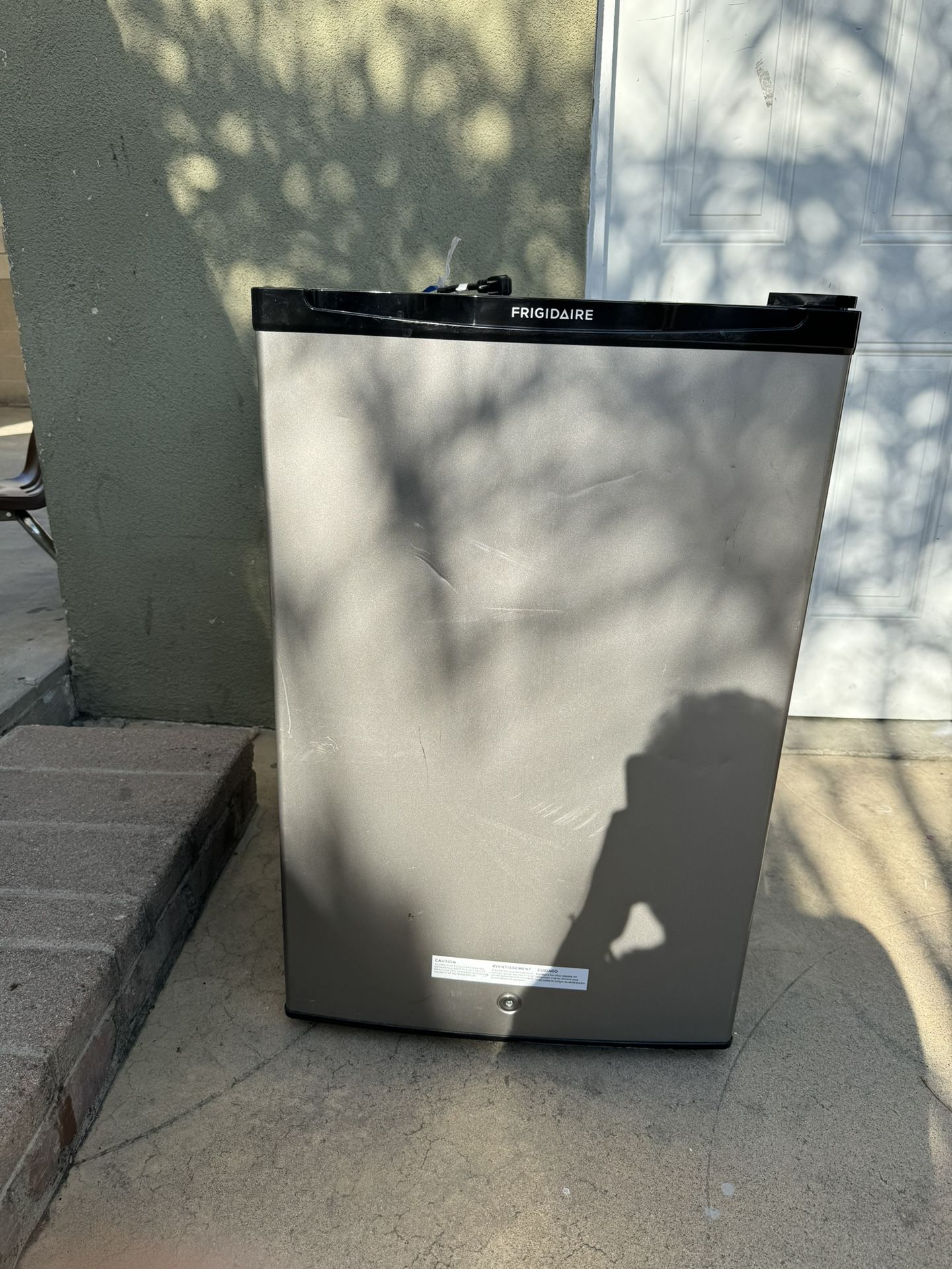 Mini fridge