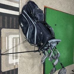 Full Set of Golf Clubs
