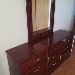 Dresser ,great condition. $ 130