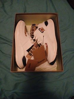 Burberry Sneakers 