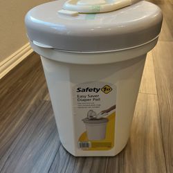Diaper Trash Can 