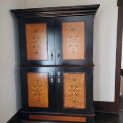 Media Center / armoire Asian Art Inspired