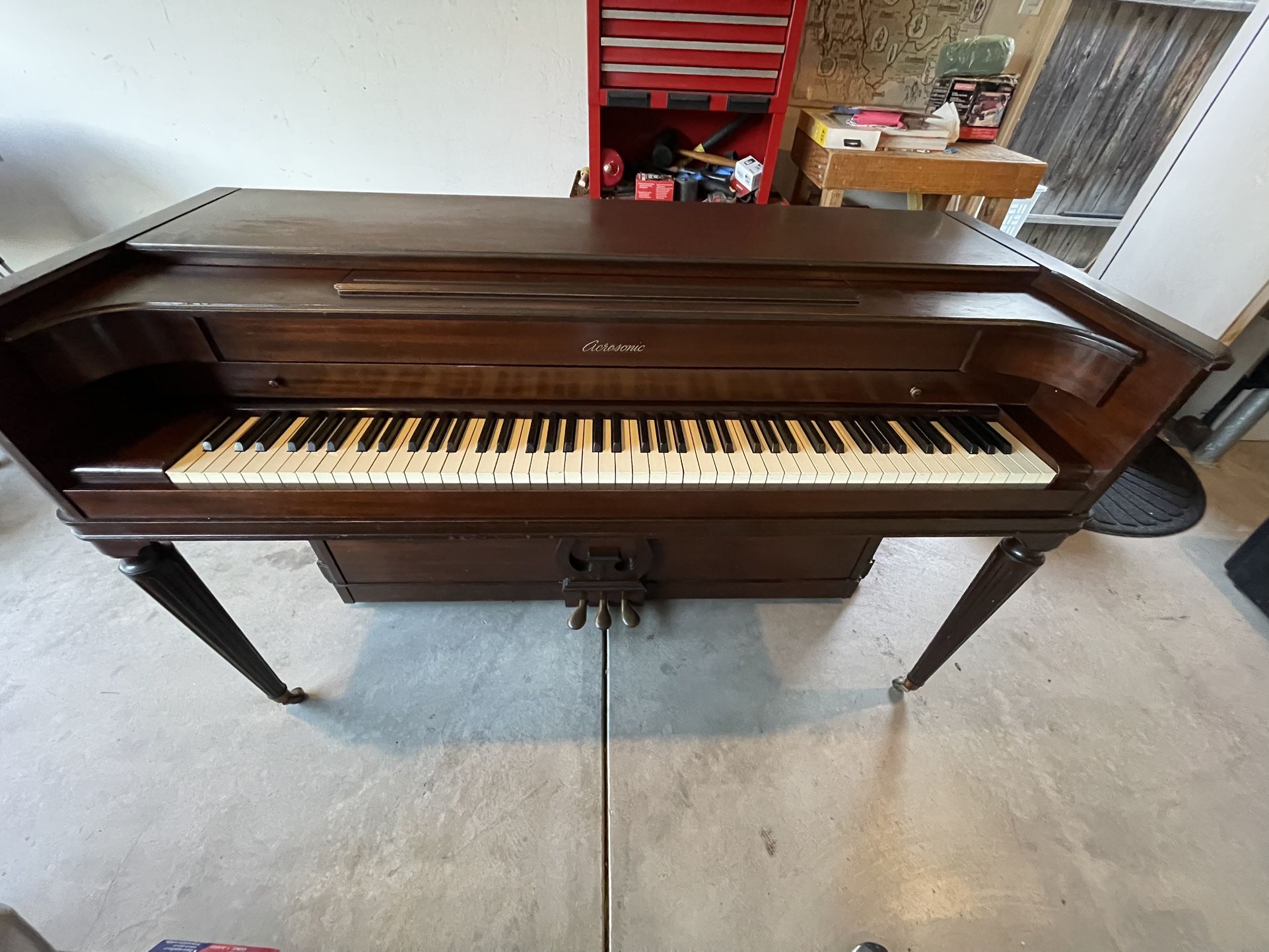 Vintage Piano “Acrosonic”